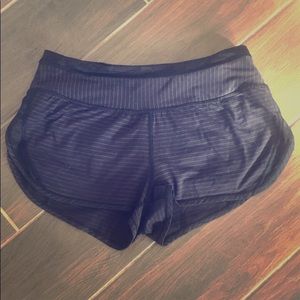 Lululemon Run for Days shorts size 4